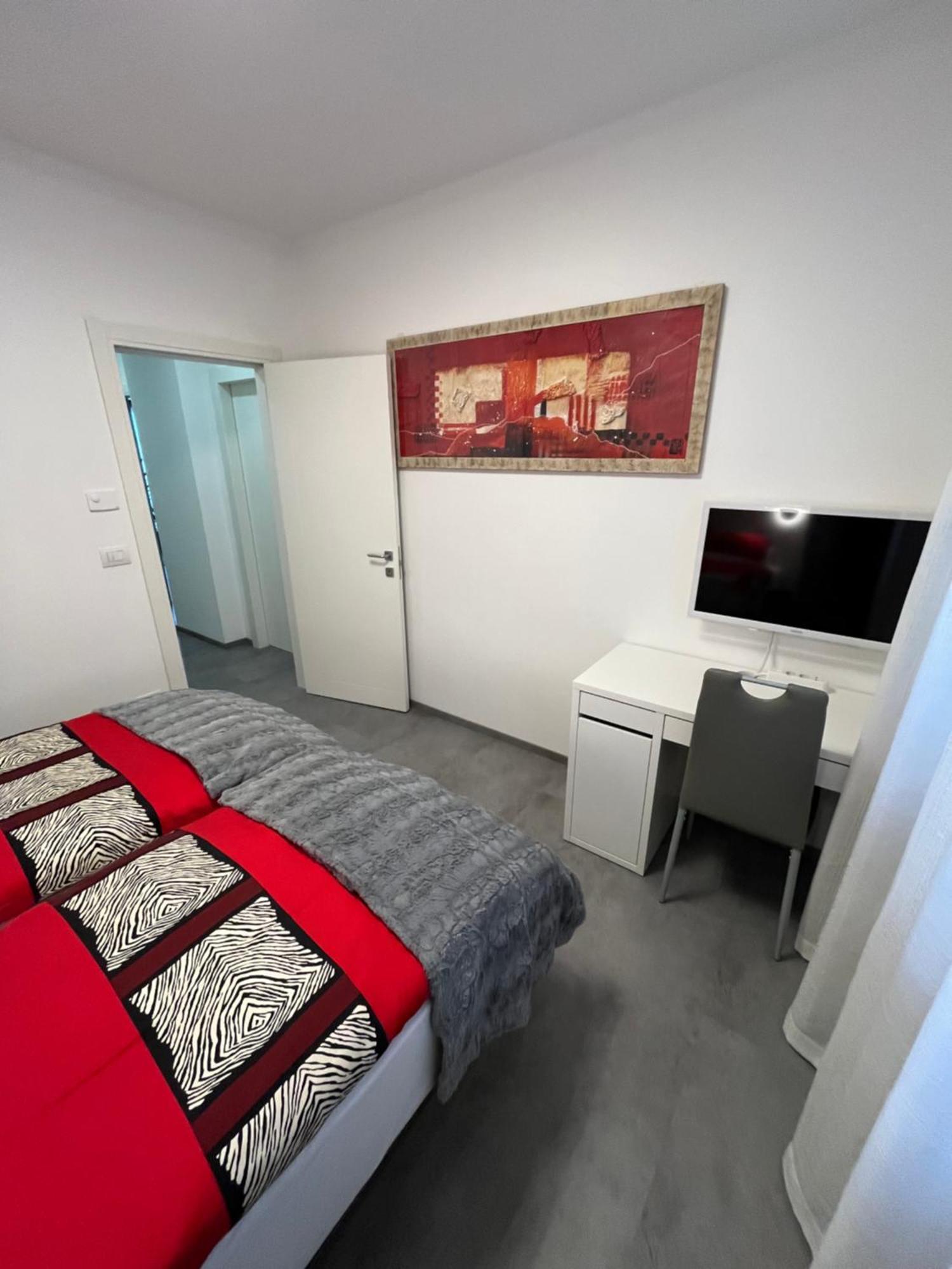 B&B Alessandro Private Room & Bathroom In Shared Apartment Arco Luaran gambar