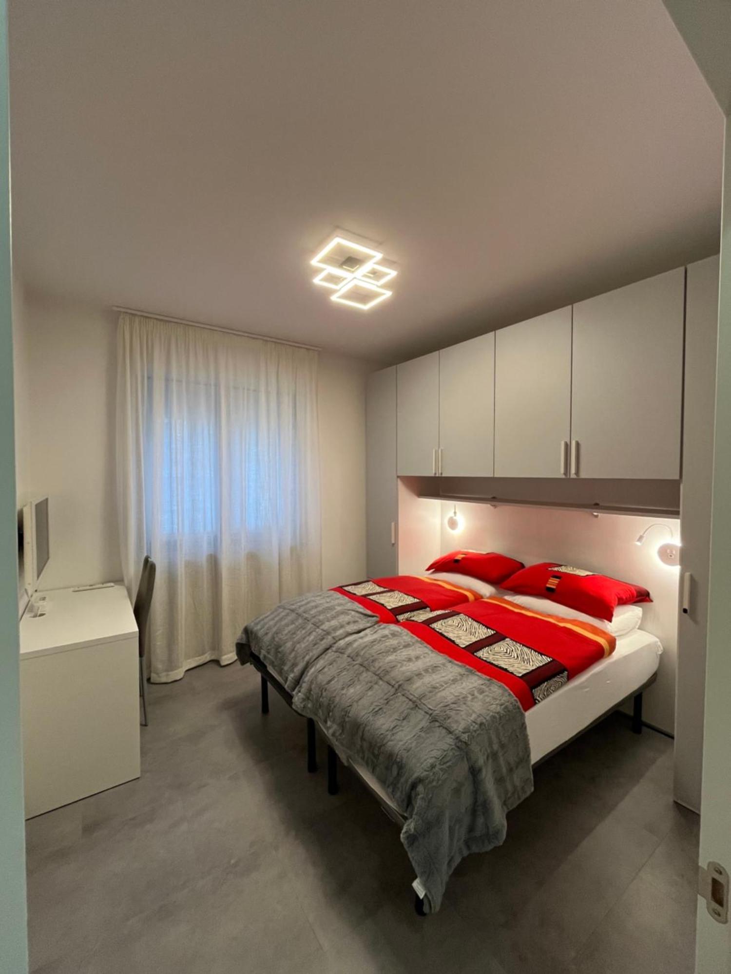 B&B Alessandro Private Room & Bathroom In Shared Apartment Arco Luaran gambar